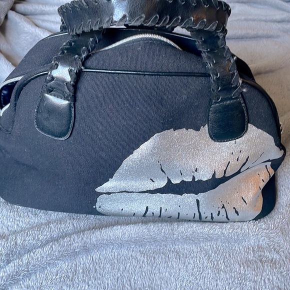 Sexy little black and silver 💋 Victoria’s Secret bag - Picture 2 of 12